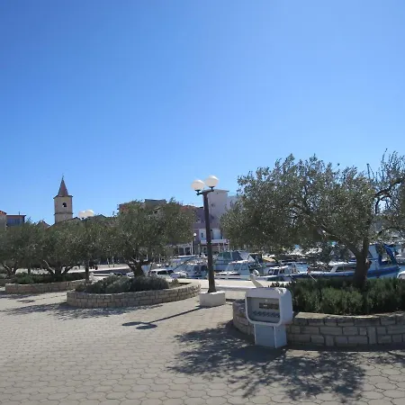 Apartmán Mladen-3 By Interhome