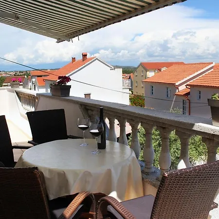 Apartmán Mladen-3 By Interhome