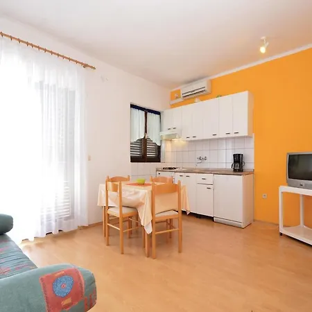 Mladen-3 By Interhome