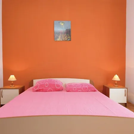 Apartmán Mladen-3 By Interhome Vodice