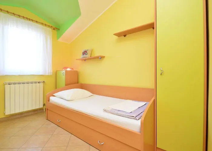 Mladen-3 By Interhome * ヴォディツェ