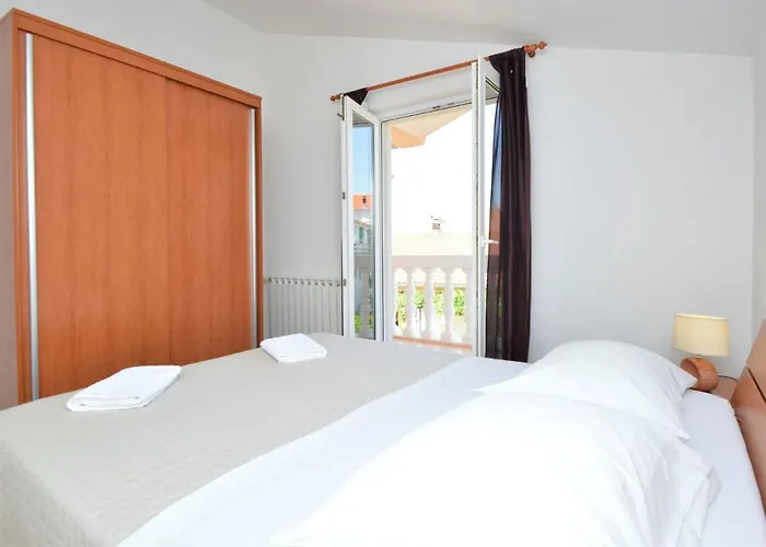 Mladen-3 By Interhome Apartman