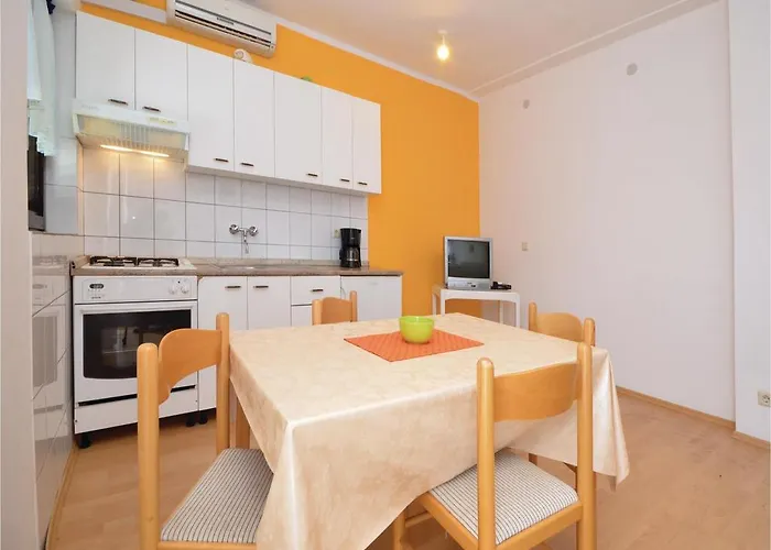 Apartman Mladen-3 By Interhome